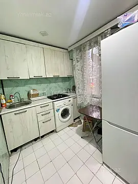 Satılır 3 otaqlı köhnə tikili 80 m²
