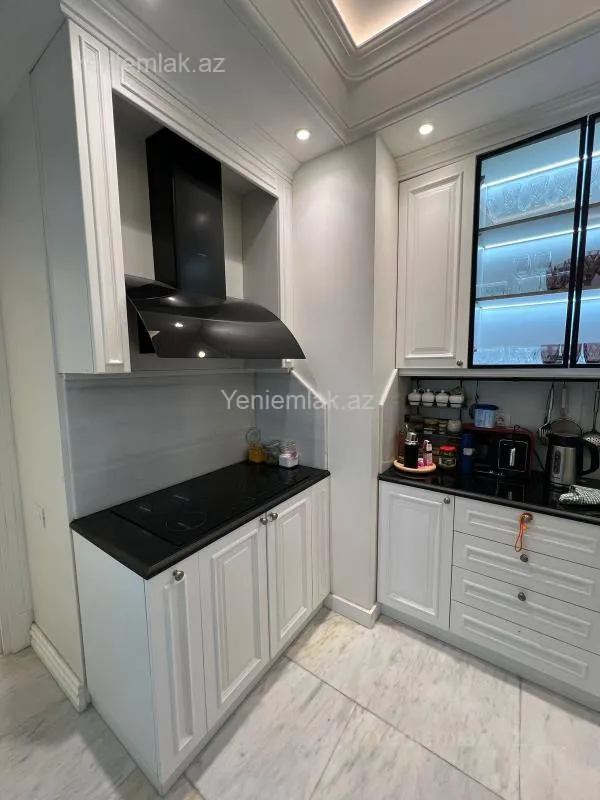 Satılır 3 otaqlı yeni tikili 131 m²
