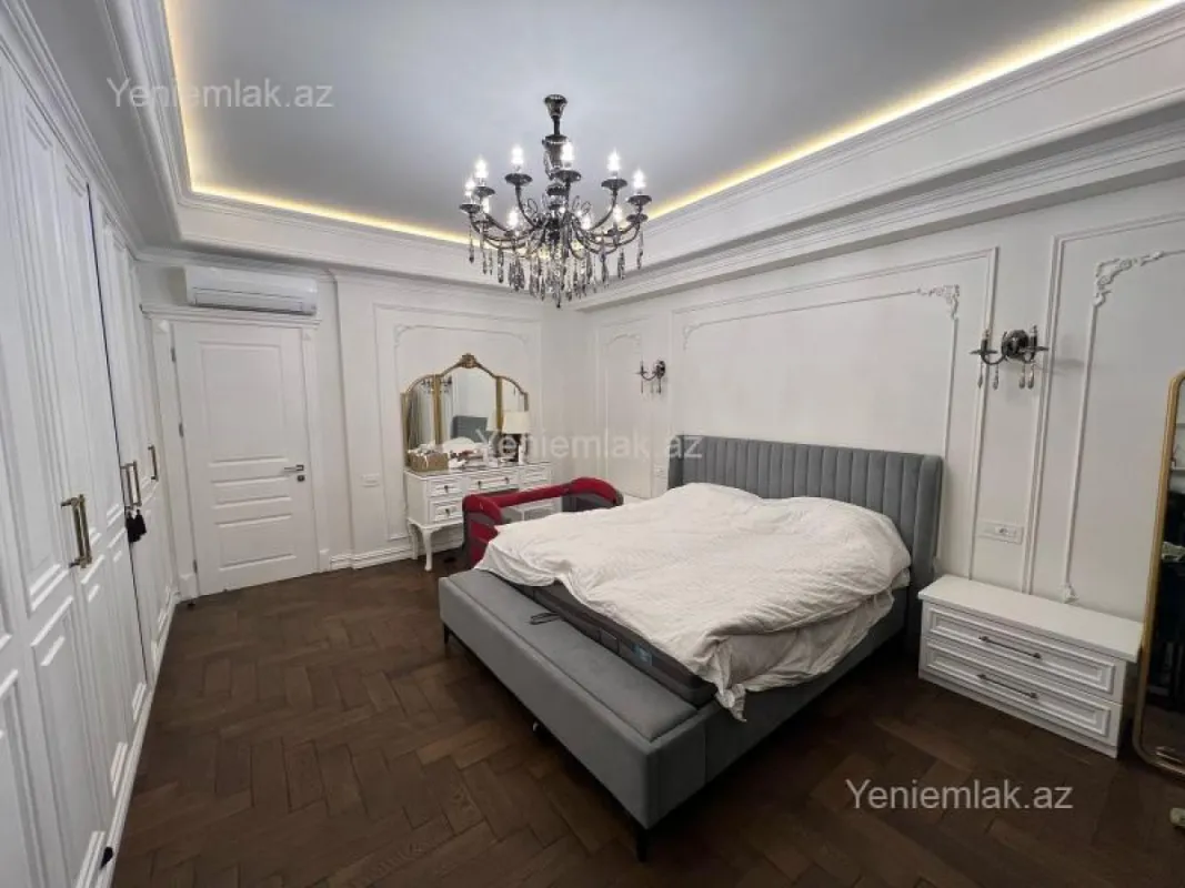 Satılır 3 otaqlı yeni tikili 131 m²