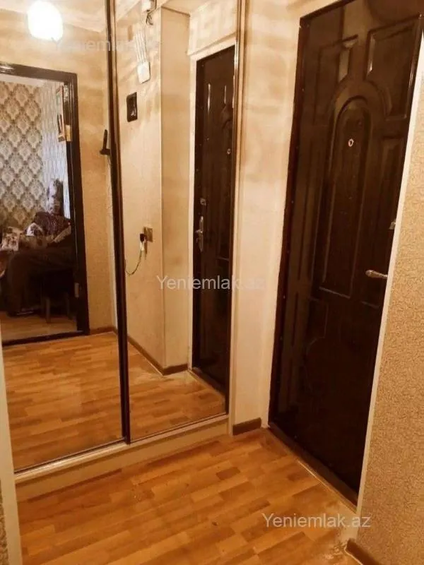 Satılır 2 otaqlı köhnə tikili 38 m²