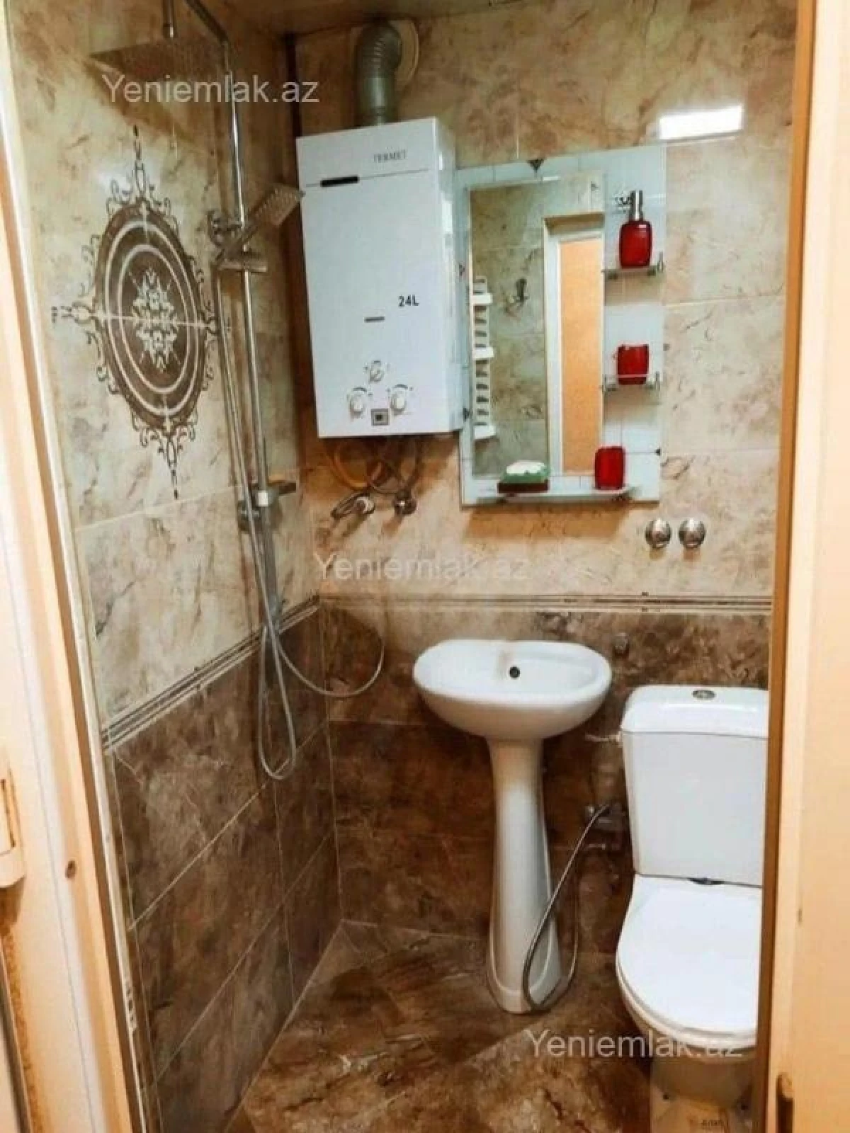 Satılır 2 otaqlı köhnə tikili 38 m²