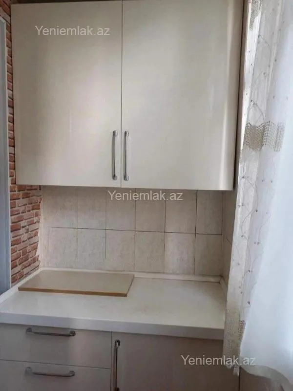 Satılır 2 otaqlı köhnə tikili 38 m²