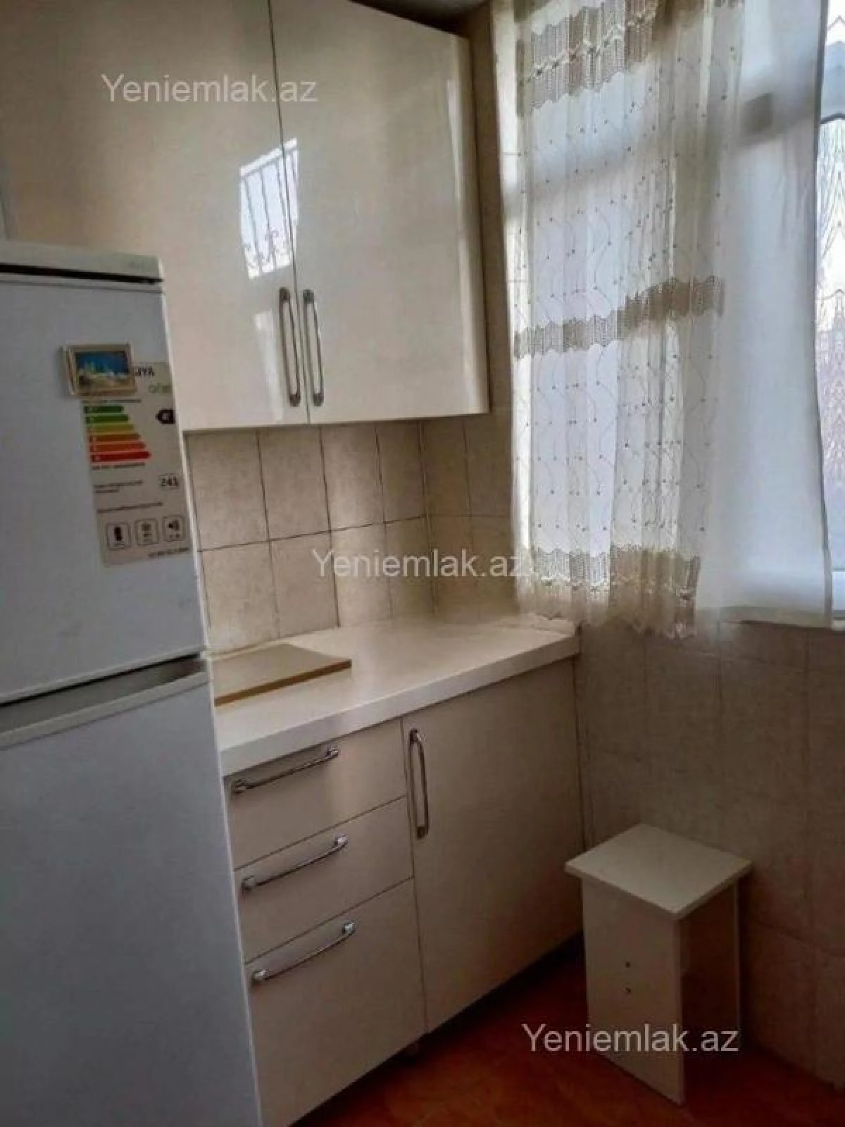 Satılır 2 otaqlı köhnə tikili 38 m²