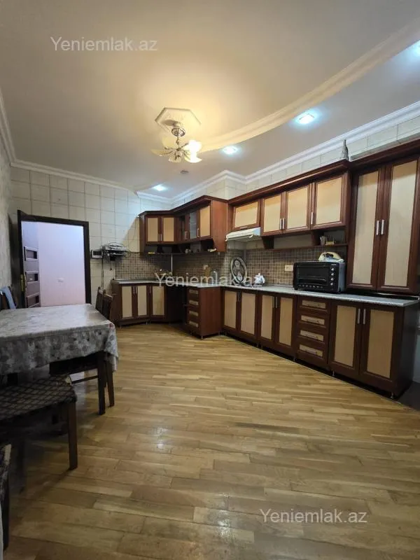 Satılır 3 otaqlı yeni tikili 115 m²