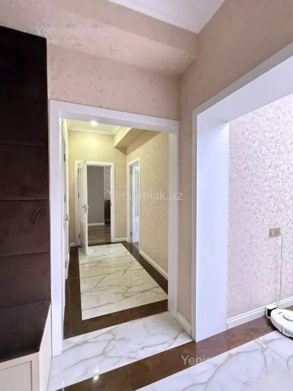 Satılır 4 otaqlı yeni tikili 165 m²