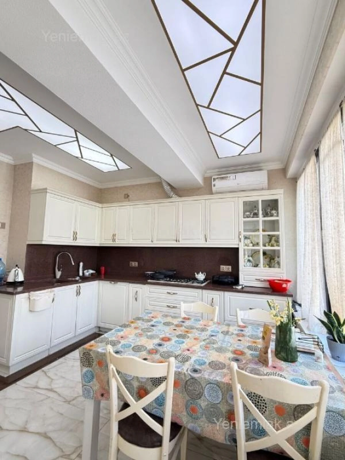 Satılır 4 otaqlı yeni tikili 165 m²