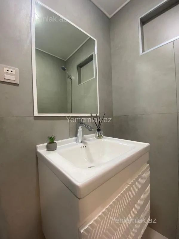 Satılır 2 otaqlı köhnə tikili 50 m²