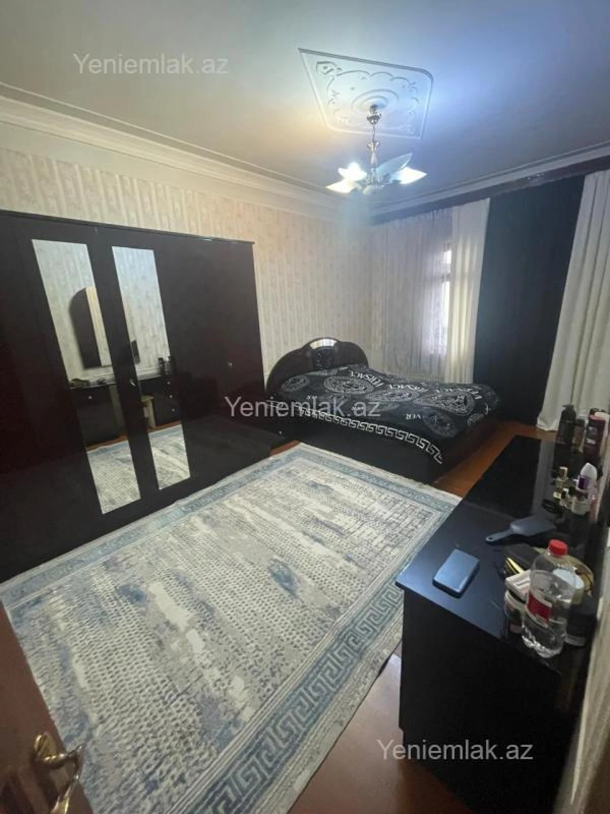 Satılır 5 otaqlı köhnə tikili 130 m²