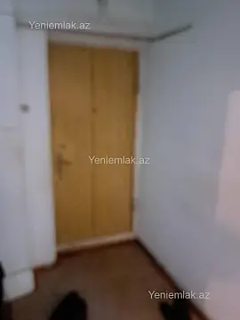 Satılır 4 otaqlı köhnə tikili 100 m²