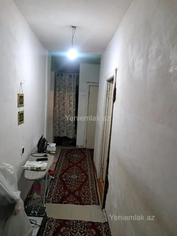 Satılır 4 otaqlı köhnə tikili 100 m²