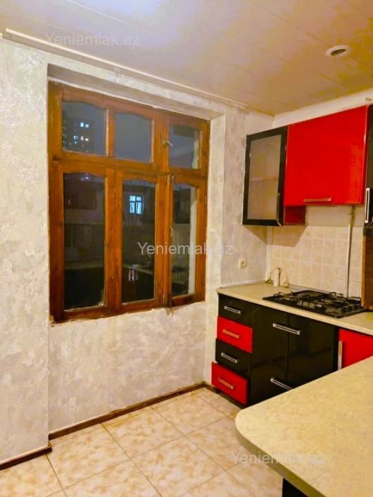 Satılır 1 otaqlı köhnə tikili 30 m²