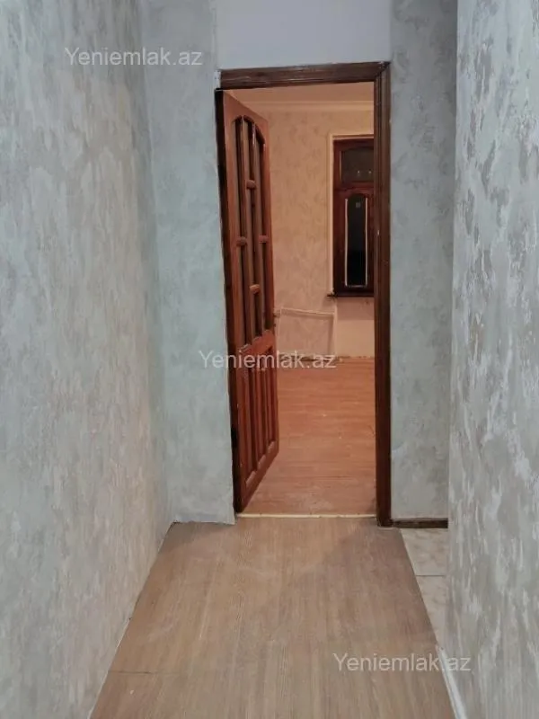 Satılır 1 otaqlı köhnə tikili 30 m²