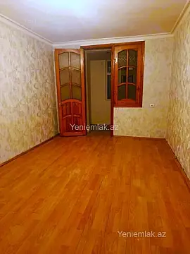 Satılır 1 otaqlı köhnə tikili 30 m²