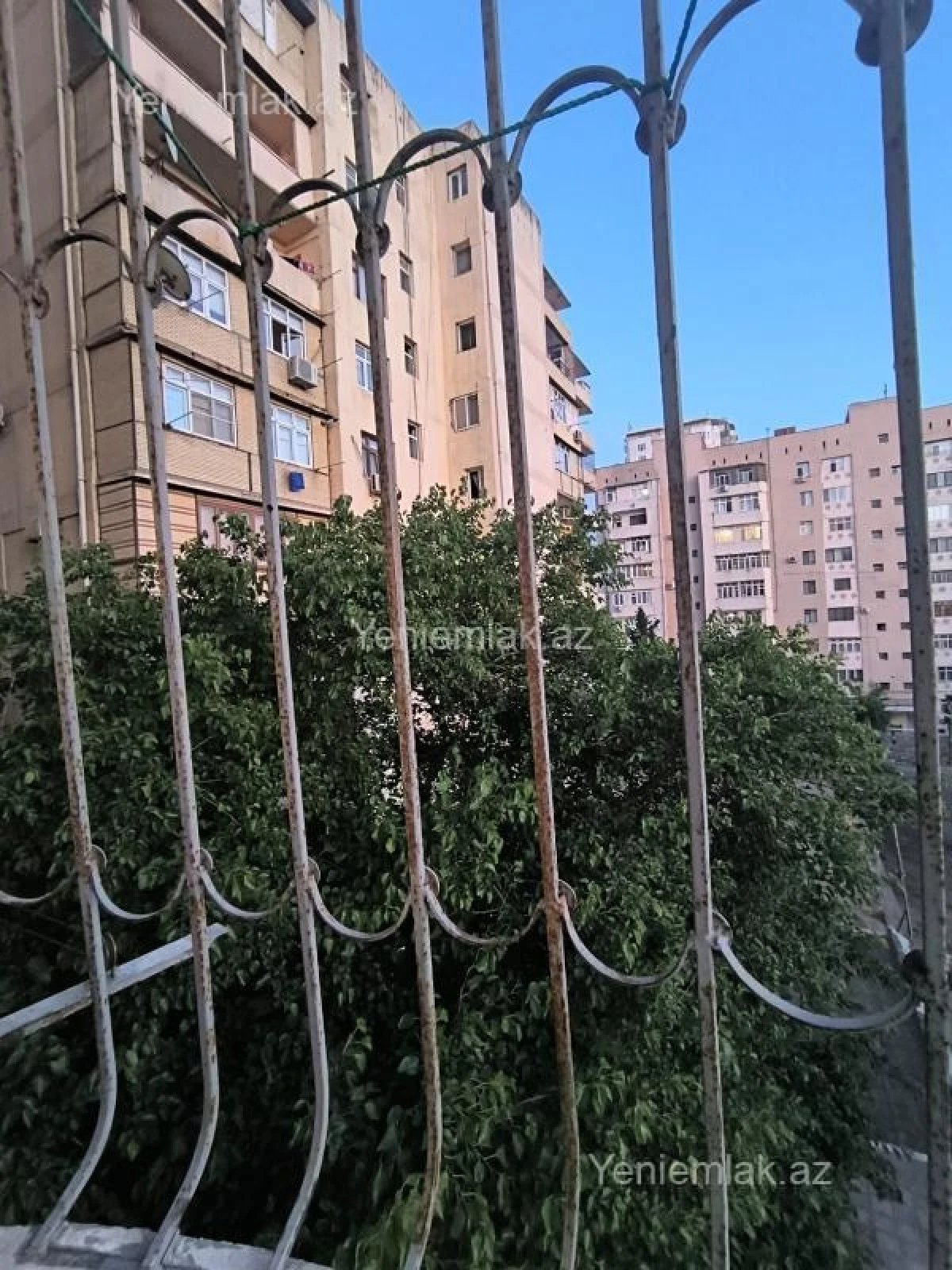 Satılır 3 otaqlı yeni tikili 100 m²