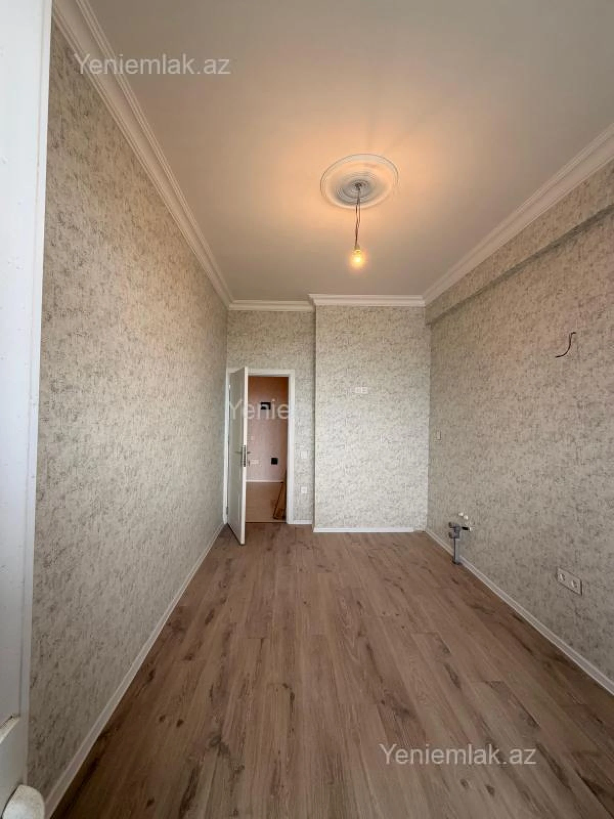 Satılır 2 otaqlı yeni tikili 61 m²