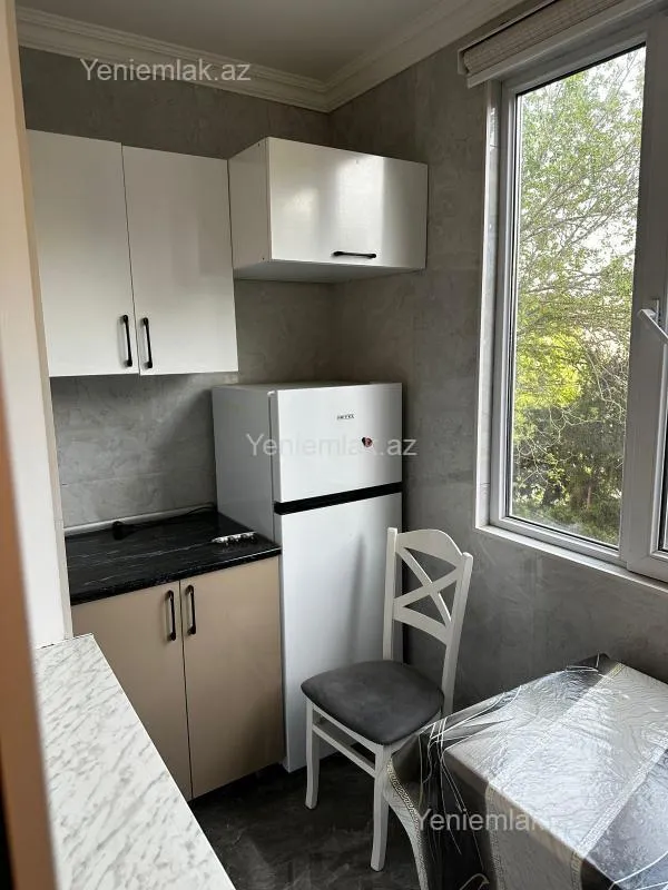 Satılır 2 otaqlı köhnə tikili 35 m²