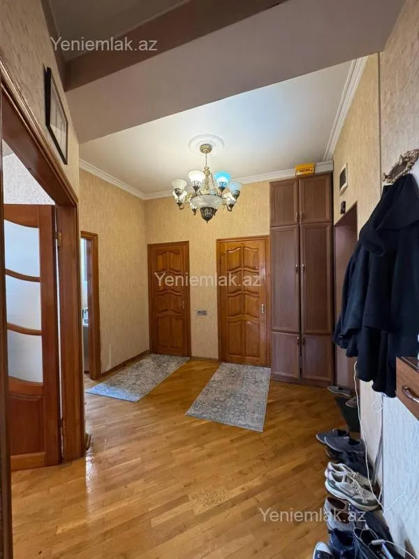 Satılır 3 otaqlı yeni tikili 95 m²