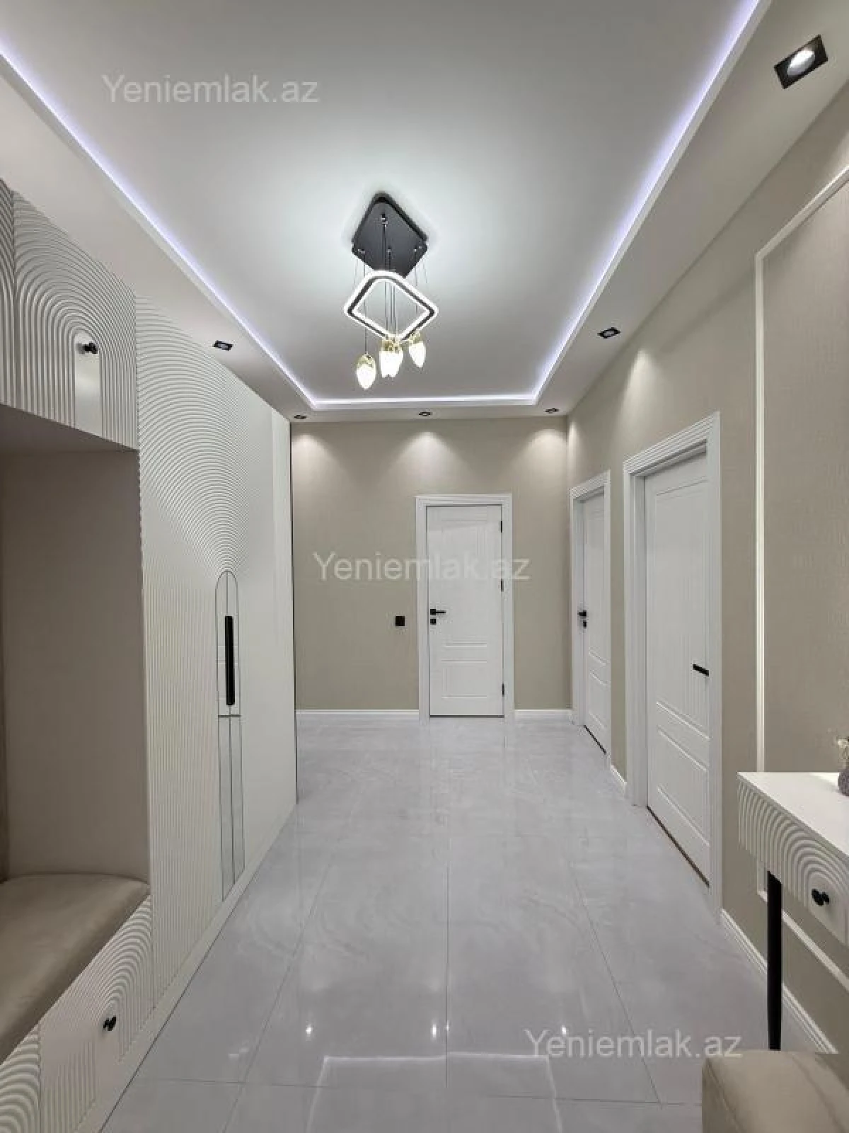 Satılır 3 otaqlı yeni tikili 88 m²