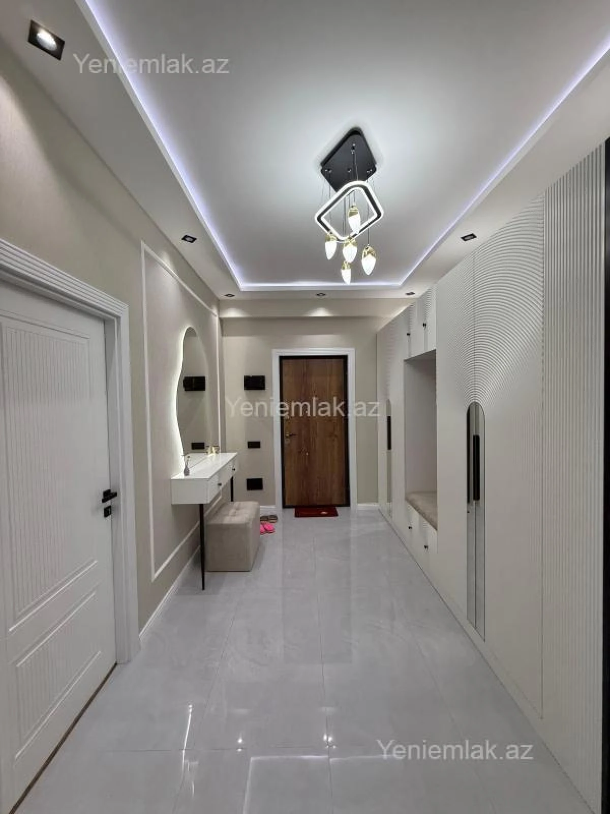 Satılır 3 otaqlı yeni tikili 88 m²