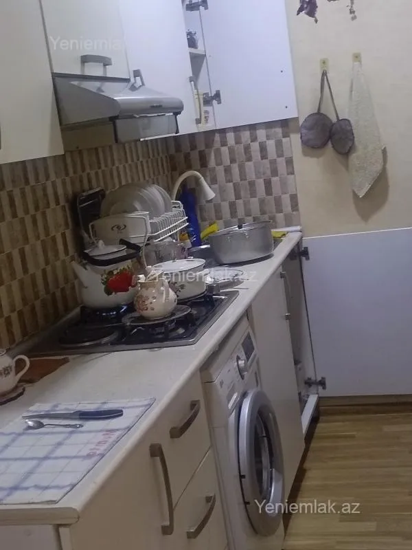 Satılır 2 otaqlı köhnə tikili 45 m²