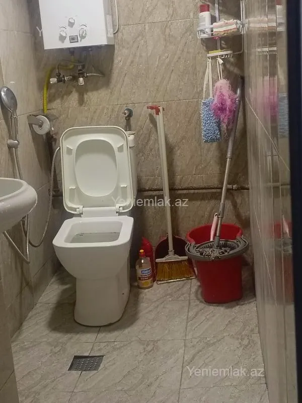 Satılır 2 otaqlı köhnə tikili 45 m²