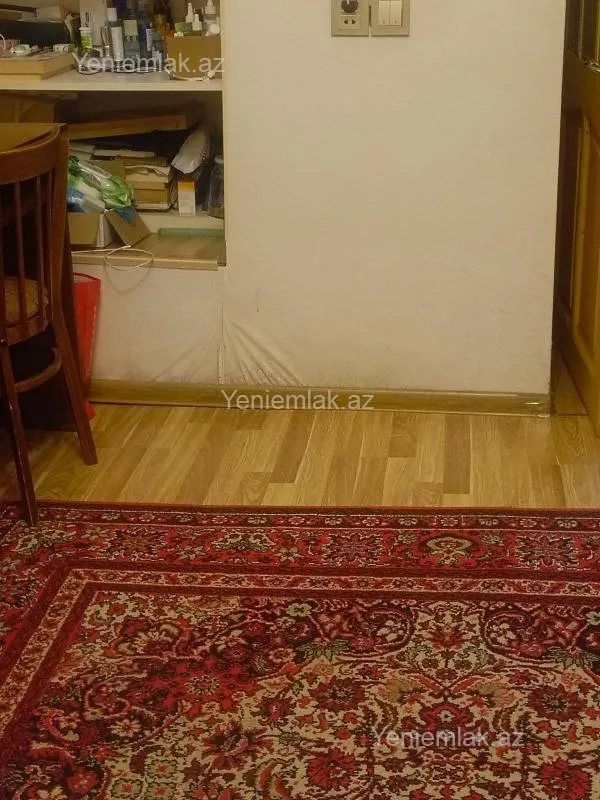 Satılır 2 otaqlı köhnə tikili 45 m²
