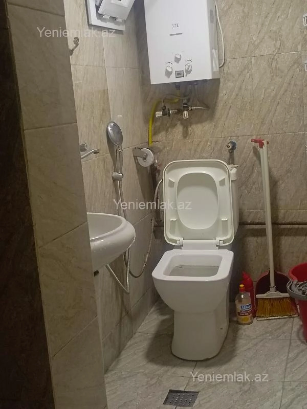 Satılır 2 otaqlı köhnə tikili 45 m²