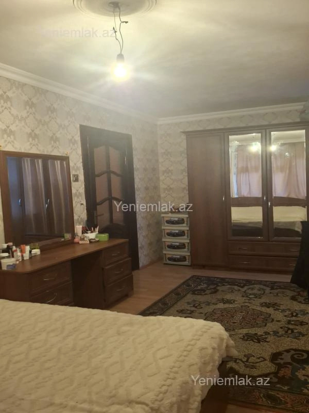 Satılır 2 otaqlı köhnə tikili 55 m²