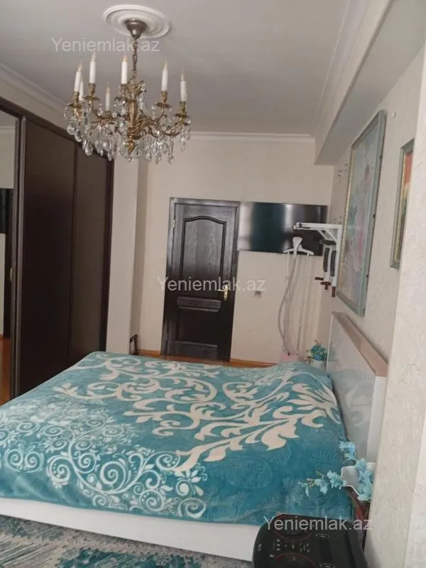 Satılır 3 otaqlı yeni tikili 130 m²