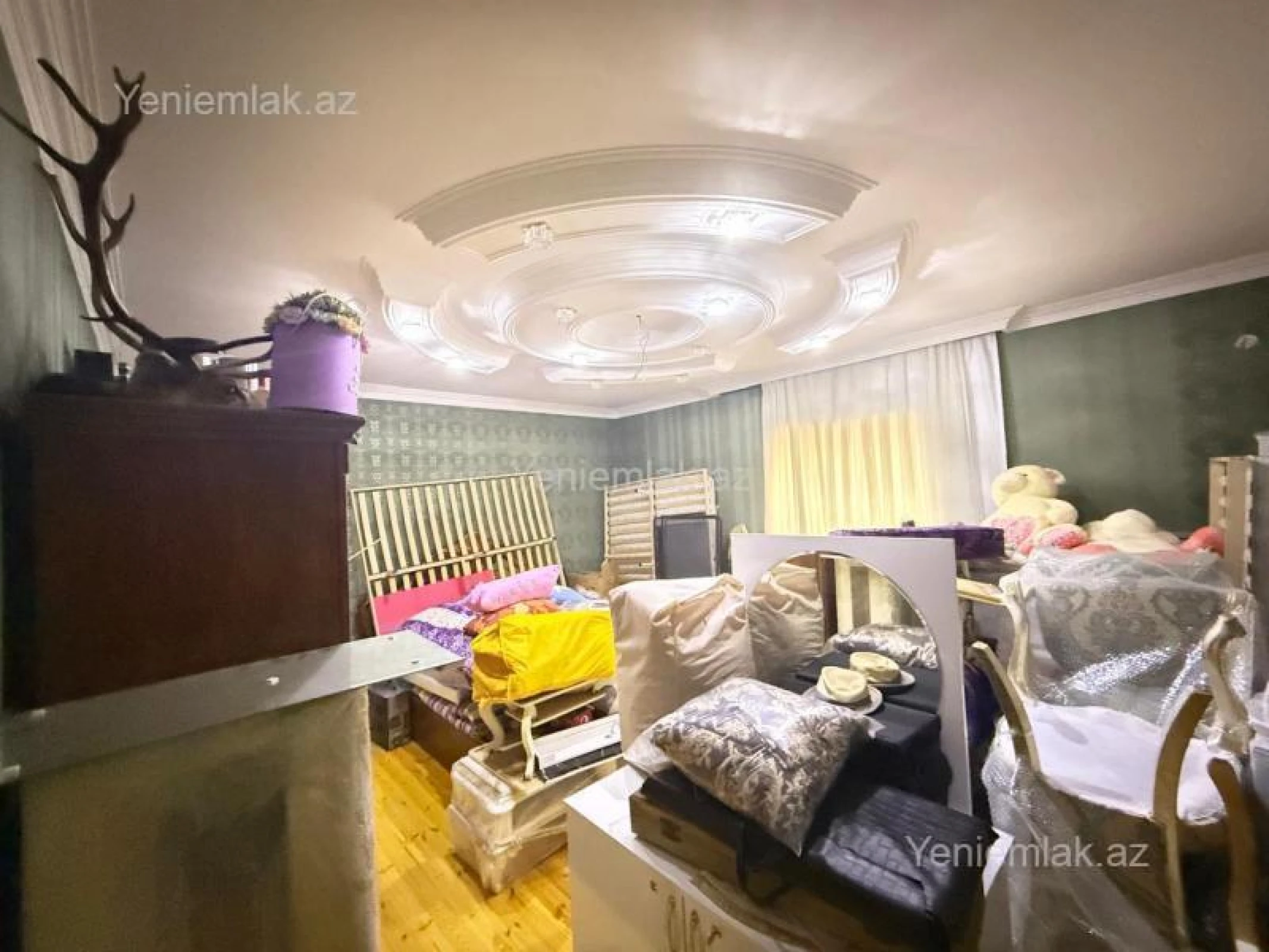 Satılır 9 otaqlı həyət evi 450 m²