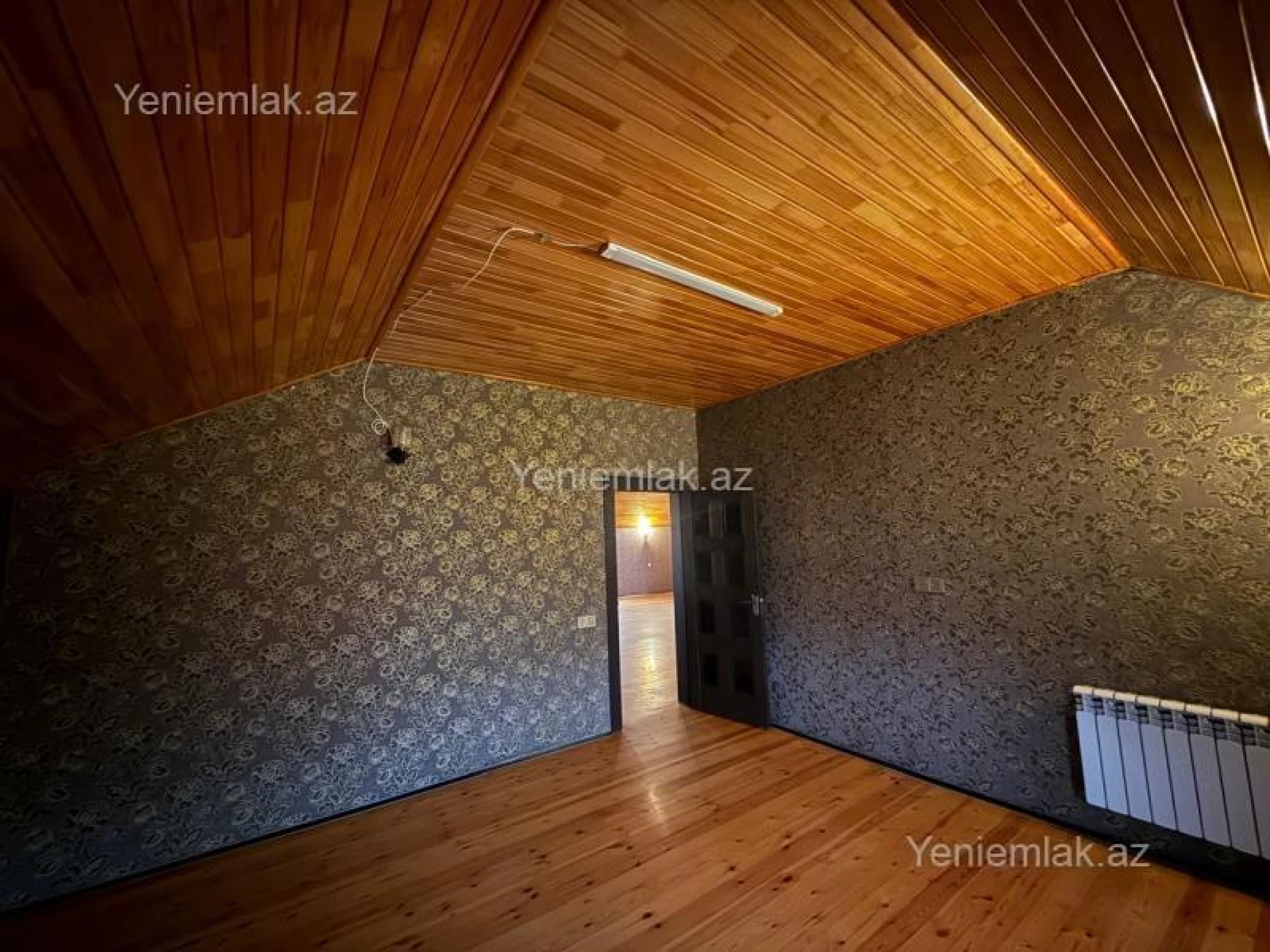 Satılır 9 otaqlı həyət evi 450 m²