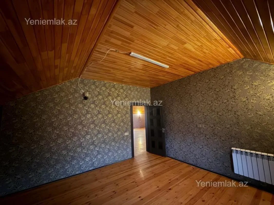 Satılır 9 otaqlı həyət evi 450 m²