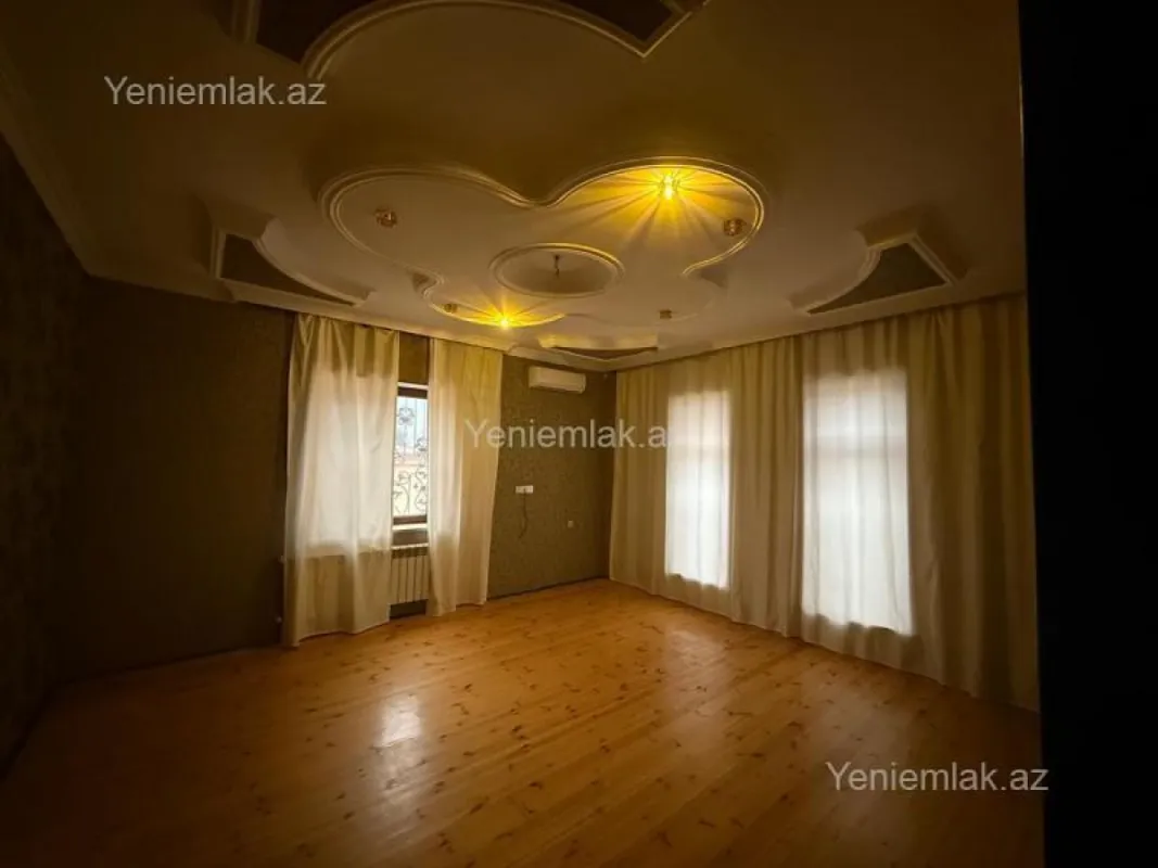Satılır 9 otaqlı həyət evi 450 m²