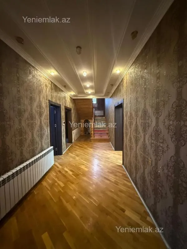 Satılır 9 otaqlı həyət evi 450 m²
