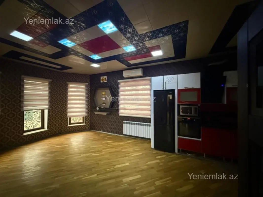 Satılır 9 otaqlı həyət evi 450 m²