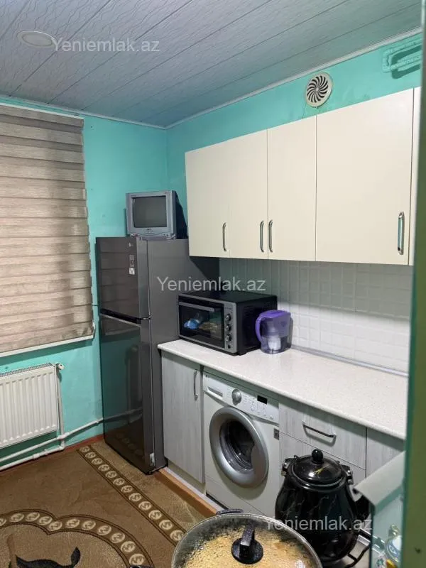 Satılır 3 otaqlı köhnə tikili 72 m²