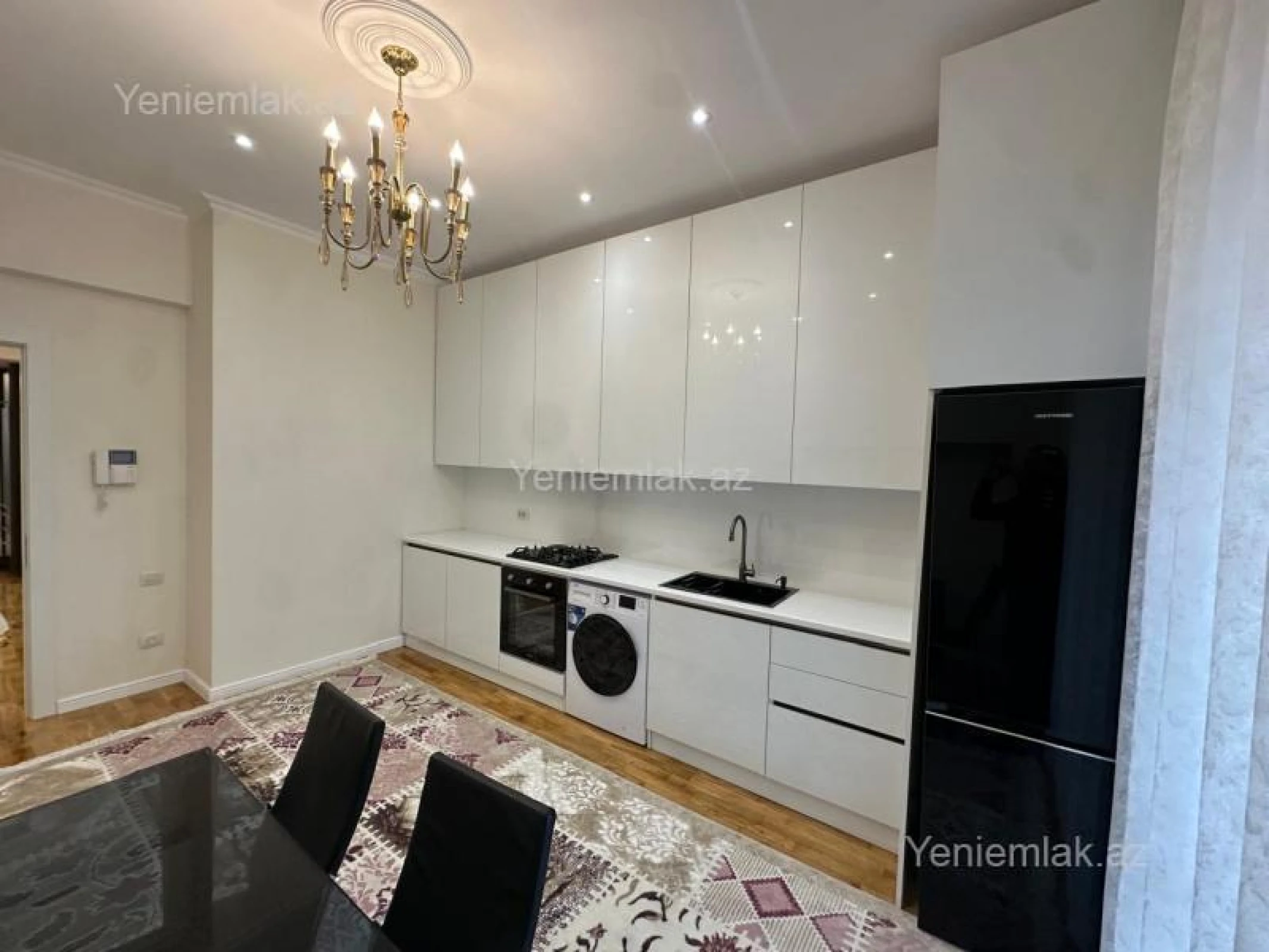 Satılır 4 otaqlı yeni tikili 220 m²