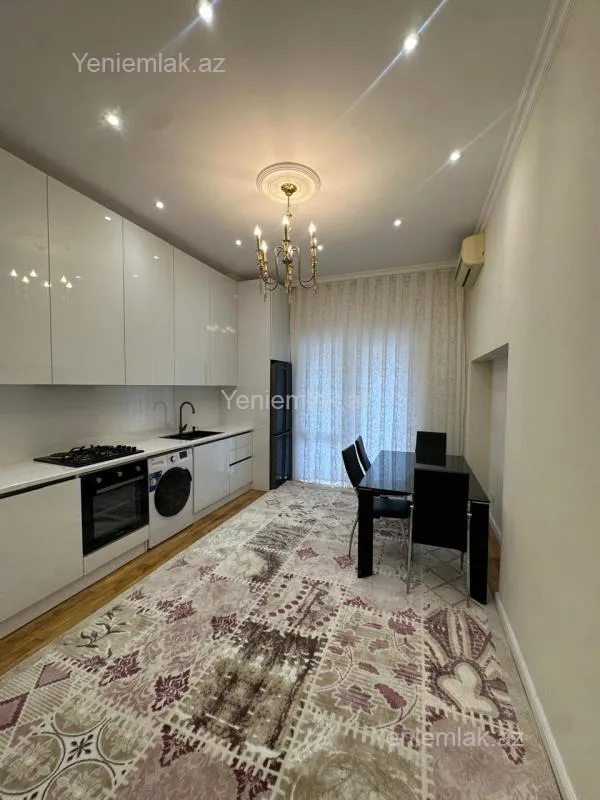 Satılır 4 otaqlı yeni tikili 220 m²