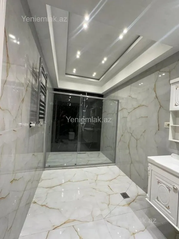 Satılır 4 otaqlı yeni tikili 220 m²