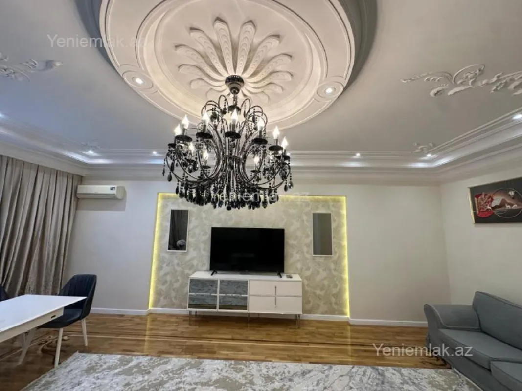 Satılır 4 otaqlı yeni tikili 220 m²