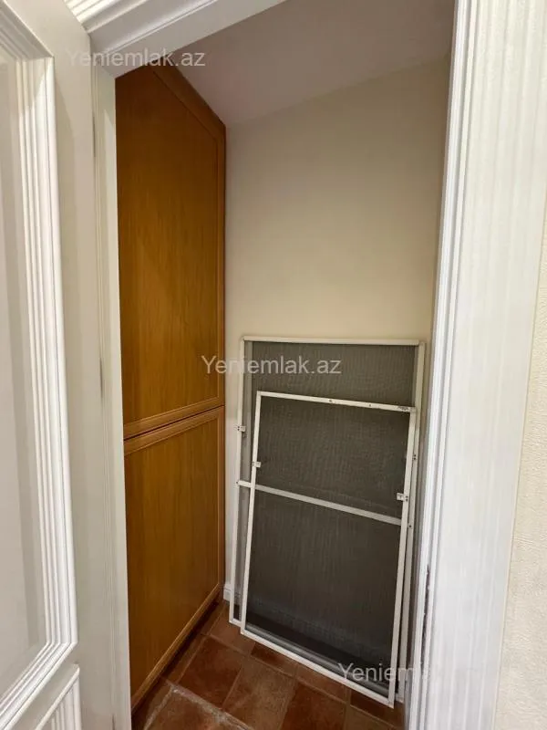 Satılır 4 otaqlı yeni tikili 220 m²
