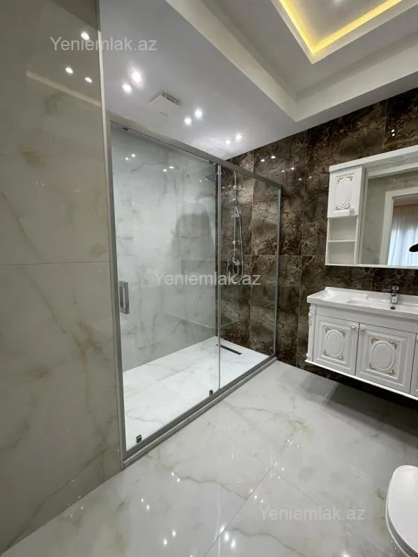 Satılır 4 otaqlı yeni tikili 220 m²