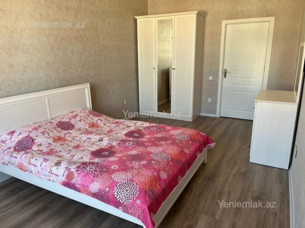Satılır 3 otaqlı yeni tikili 106 m²
