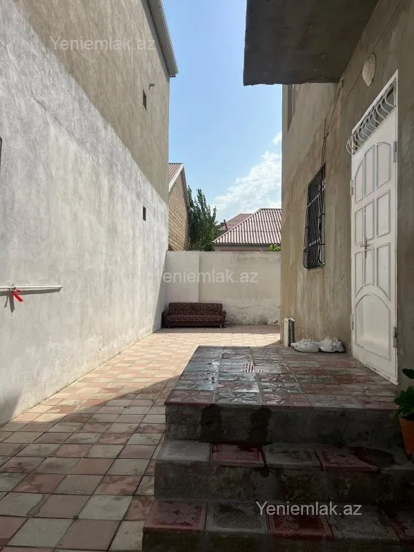Satılır 5 otaqlı həyət evi 144 m²