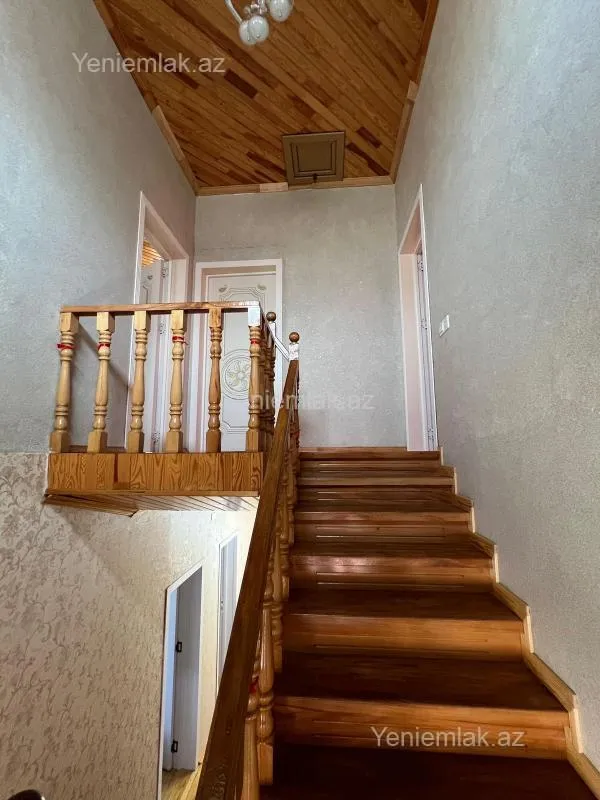 Satılır 5 otaqlı həyət evi 144 m²