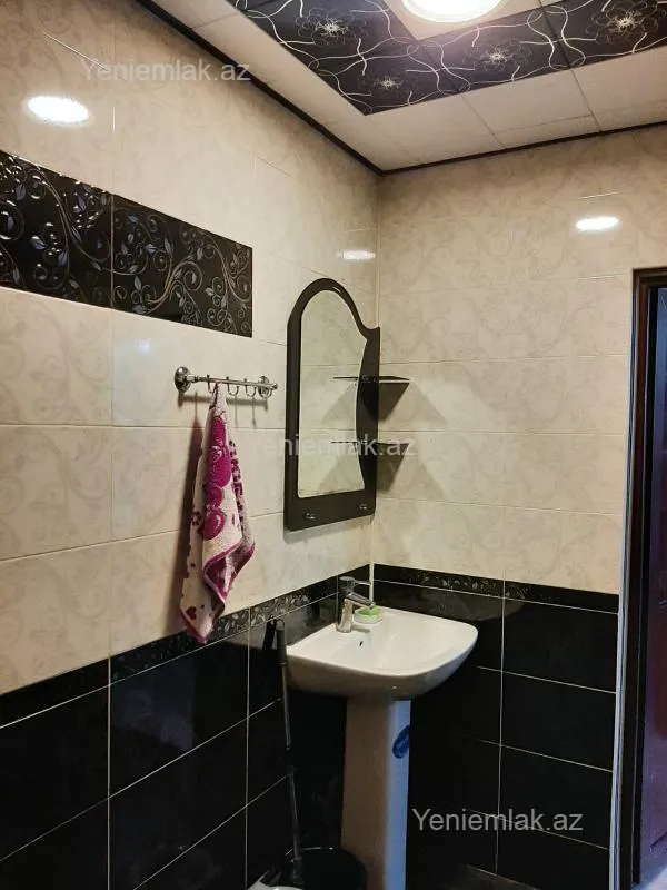 Satılır 3 otaqlı yeni tikili 65 m²