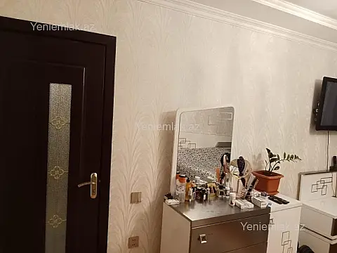 Satılır 3 otaqlı köhnə tikili 75 m²