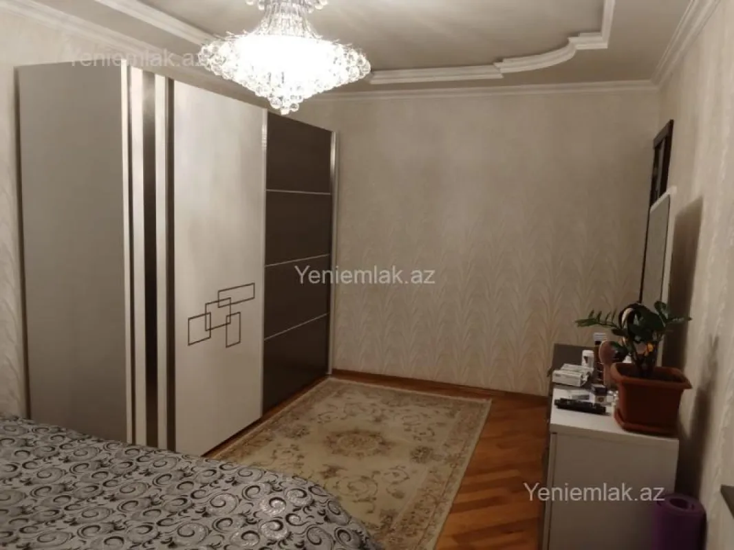 Satılır 3 otaqlı köhnə tikili 75 m²