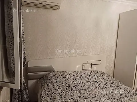 Satılır 3 otaqlı köhnə tikili 75 m²