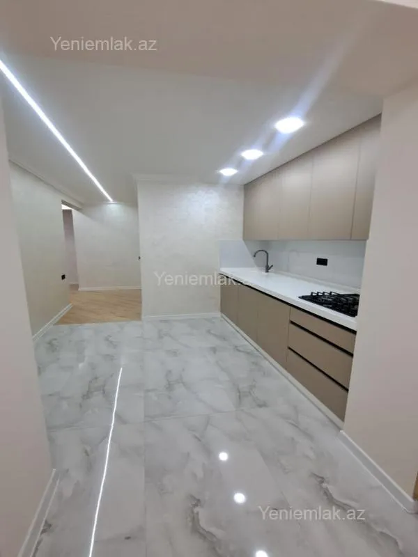 Satılır 3 otaqlı köhnə tikili 80 m²